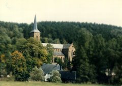 PhRetterathChurchexterior195.jpg (10188 bytes)